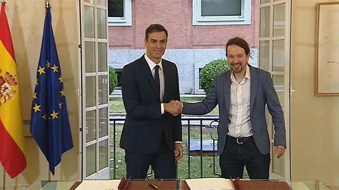 Pedro S Nchez Y Pablo Iglesias Firman El Acuerdo Para Los Presupuestos